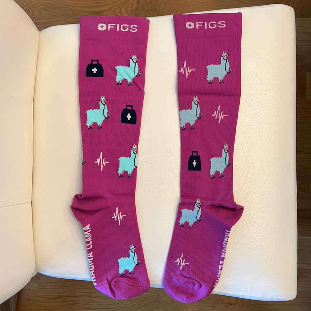 Women's Bright Fuchsia
Trauma Llama Compression Socks